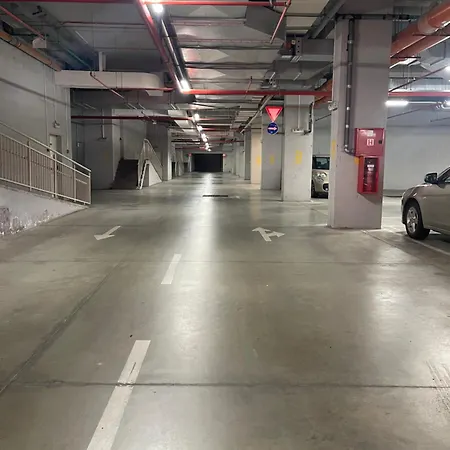 Angelina City Lux Apartment With Garage Belgrado Esterno foto