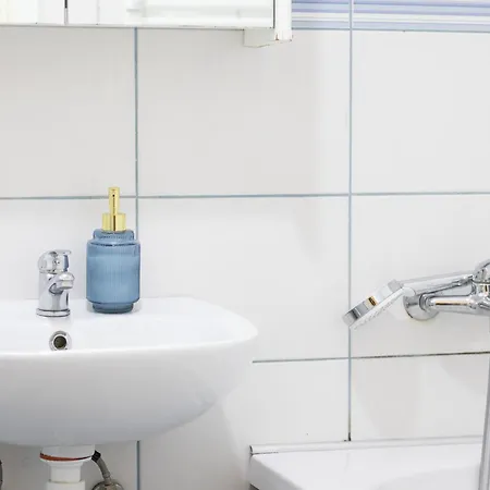 Angelina City Lux Apartment With Garage Belgrado Esterno foto